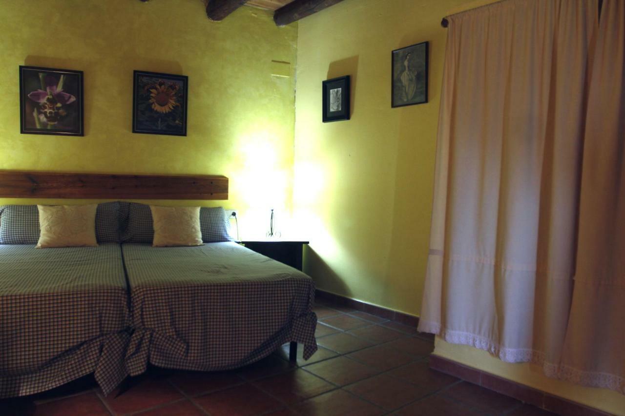 Casa Oliban Guest House Arbaniés Екстериор снимка